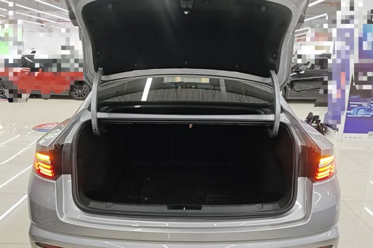 Used Geely Auto Preface 2021 Revised Version 2.0TD Luxury Edition Trunk