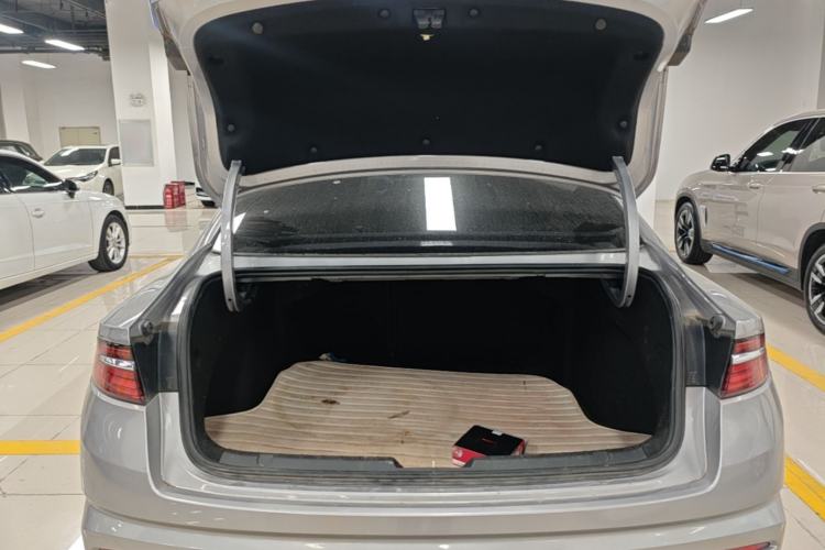 Used Geely Auto Preface 2021 Revised Version 2.0TD Luxury Edition Trunk