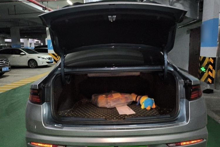 Used Geely Auto Preface 2021 Revised Version 2.0TD Luxury Edition Trunk