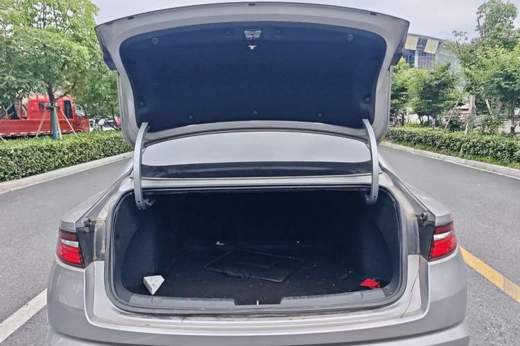Used Geely Auto Preface 2021 2.0TD Luxury Version Trunk
