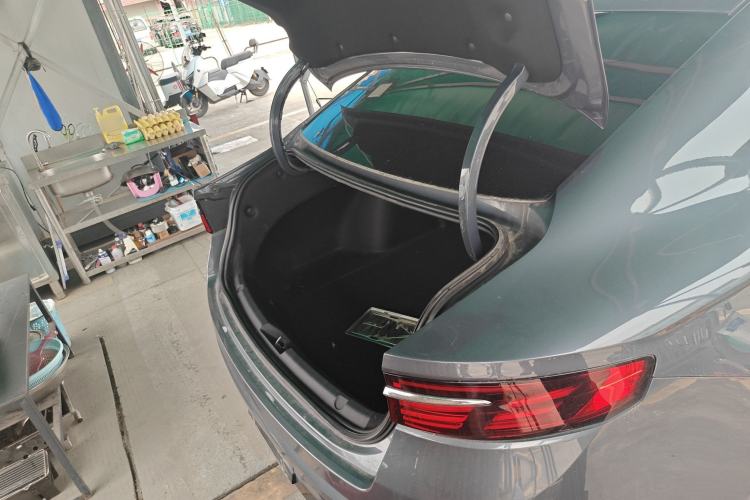 Used Geely Auto Preface 2021 Revised Version 2.0TD Luxury Edition Trunk