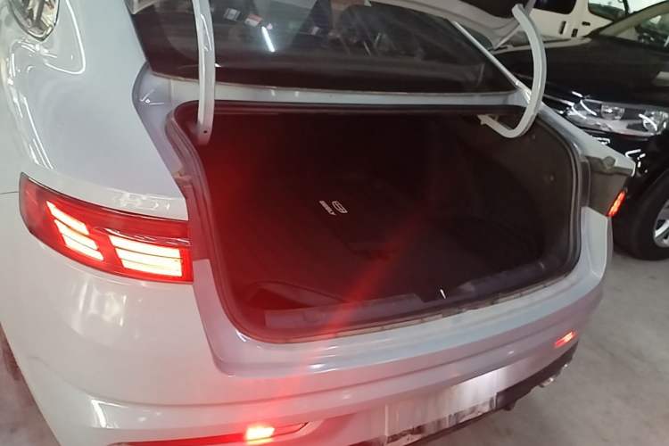 Used Geely Auto Preface 2021 2.0TD Space-Time Edition Hao Yue Trunk