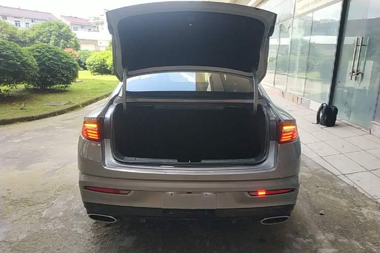 Used Geely Auto Preface 2021 Revised Version 2.0TD Luxury Edition Trunk