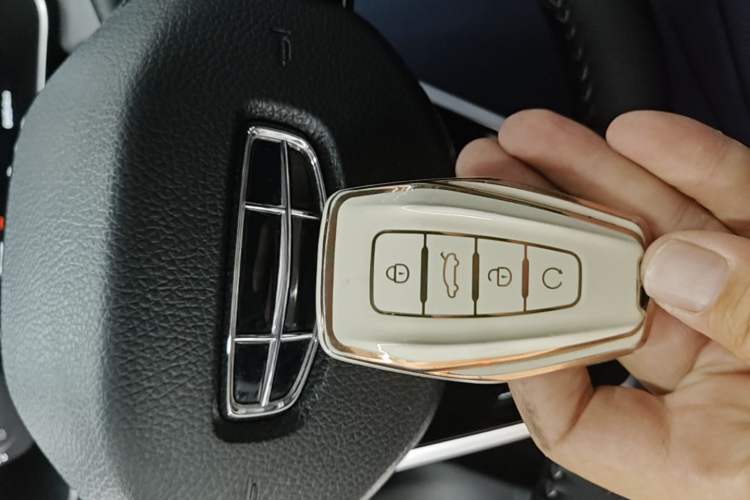 Used Geely Auto Preface 2021 Revised Version 2.0TD Luxury Edition Vehicle Key
