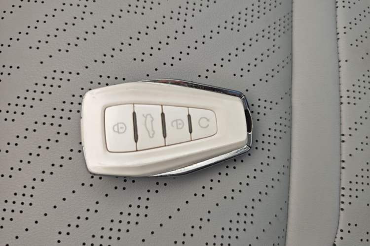 Used Geely Auto Preface 2021 Revised Version 2.0TD Luxury Edition Vehicle Key