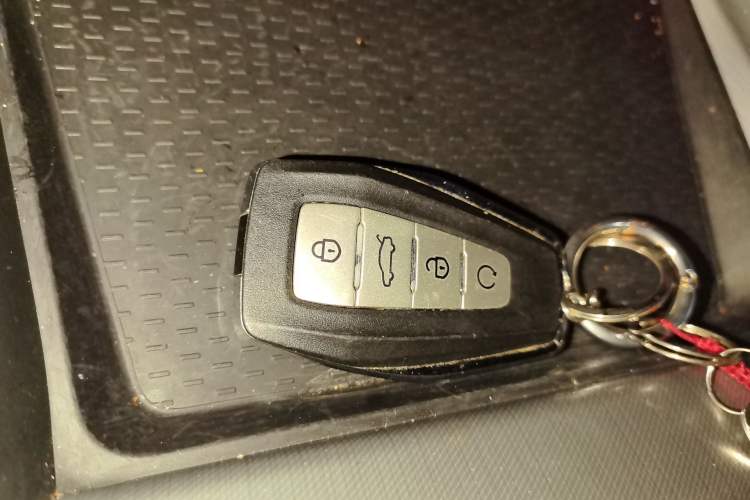 Used Geely Auto Preface 2021 Revised Version 2.0TD Luxury Edition Vehicle Key