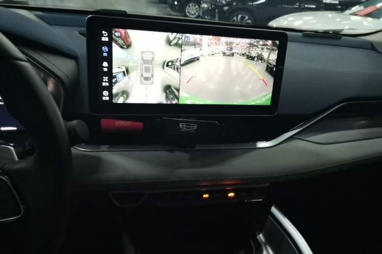 Used Geely Auto Preface 2021 Revised Version 2.0TD Luxury Edition Audio And AC Panel