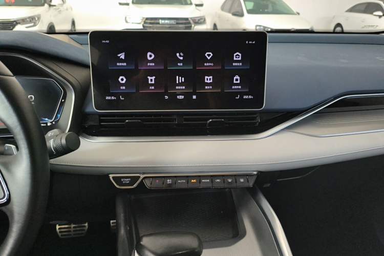 Used Geely Auto Preface 2021 Revised Version 2.0TD Luxury Edition Audio And AC Panel