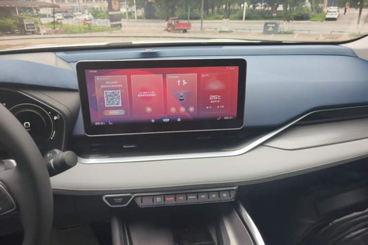 Used Geely Auto Preface 2021 Revised Version 2.0TD Luxury Edition Audio And AC Panel