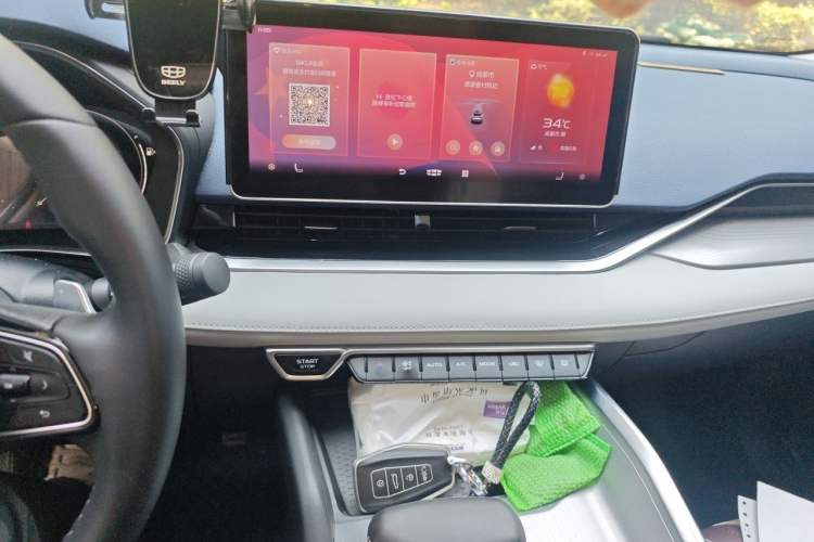 Used Geely Auto Preface 2021 2.0TD Luxury Version Audio And AC Panel