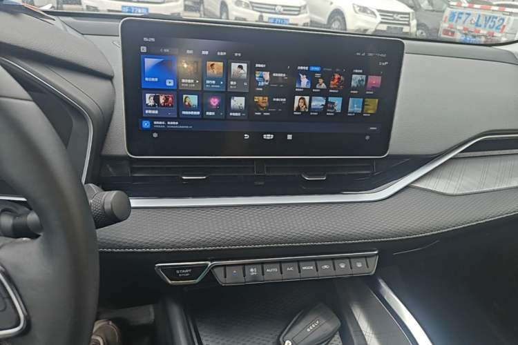 Used Geely Auto Preface 2021 2.0TD Luxury Version Audio And AC Panel