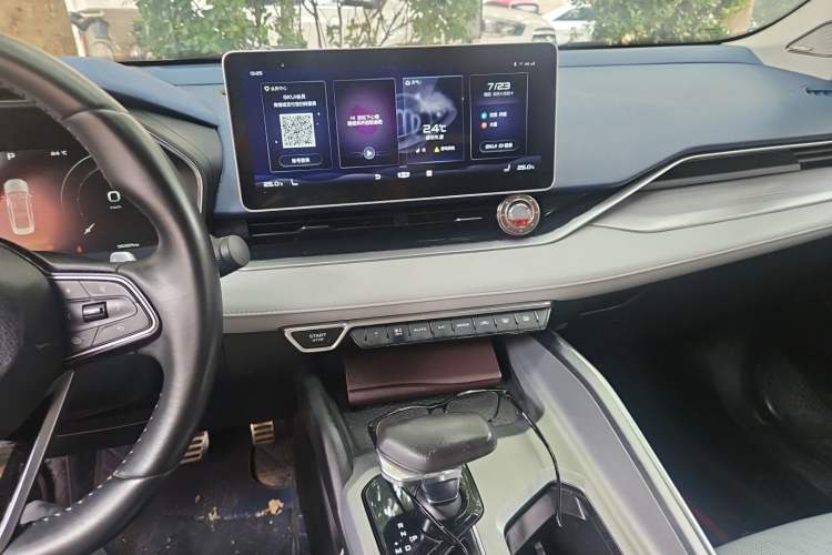 Used Geely Auto Preface 2021 2.0TD Luxury Version Audio And AC Panel