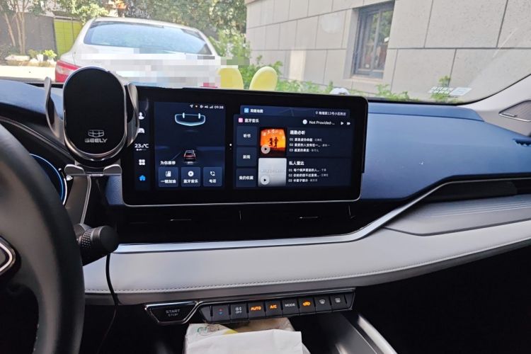 Used Geely Auto Preface 2021 2.0TD Luxury Version Audio And AC Panel