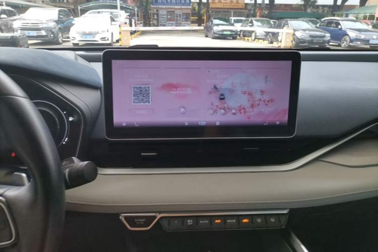 Used Geely Auto Preface 2021 Revised Version 2.0TD Luxury Edition Audio And AC Panel