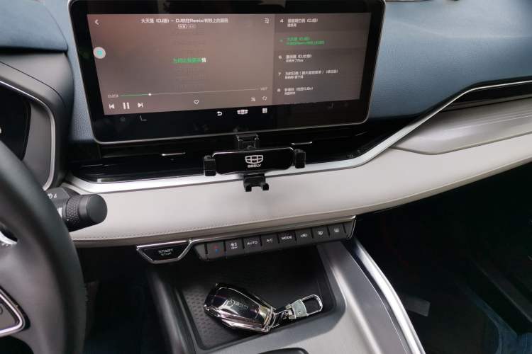 Used Geely Auto Preface 2021 2.0TD Luxury Version Audio And AC Panel