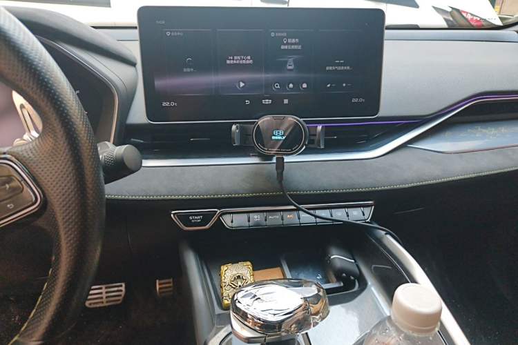 Used Geely Auto Preface 2021 2.0TD Space-Time Edition Hao Yue Audio And AC Panel