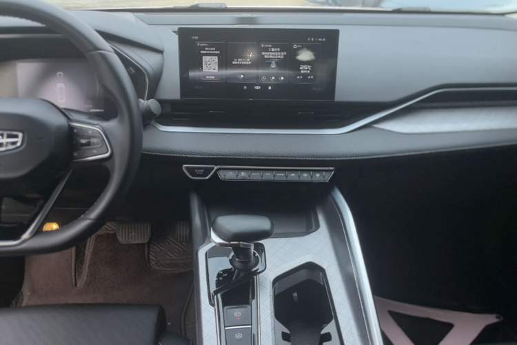 Used Geely Auto Preface 2021 2.0TD Elite Edition Audio And AC Panel
