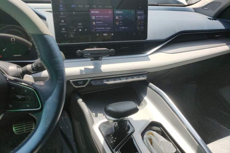 Used Geely Auto Preface 2021 Revised Version 2.0TD Luxury Edition Audio And AC Panel