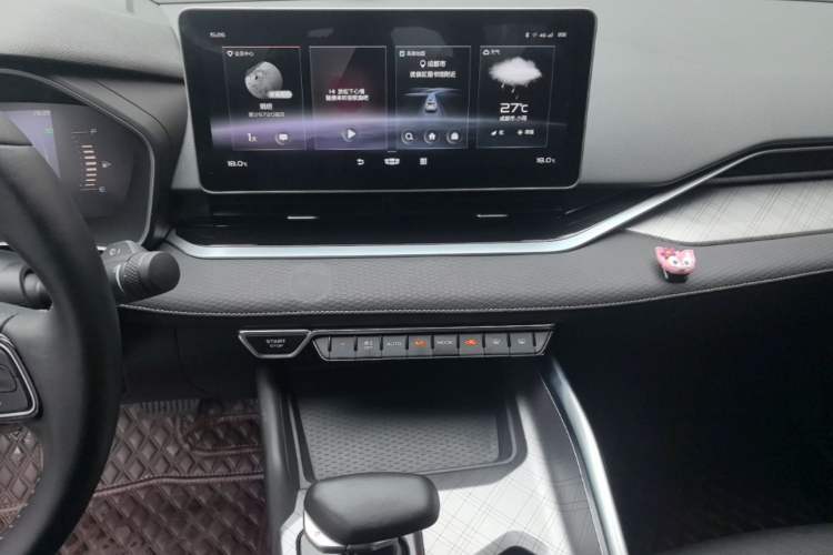 Used Geely Auto Preface 2021 2.0TD Luxury Version Audio And AC Panel