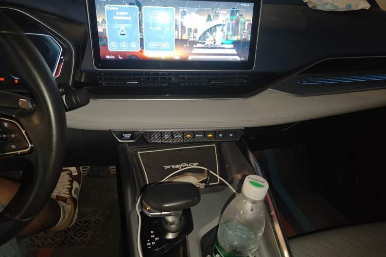 Used Geely Auto Preface 2021 Revised Version 2.0TD Luxury Edition Audio And AC Panel