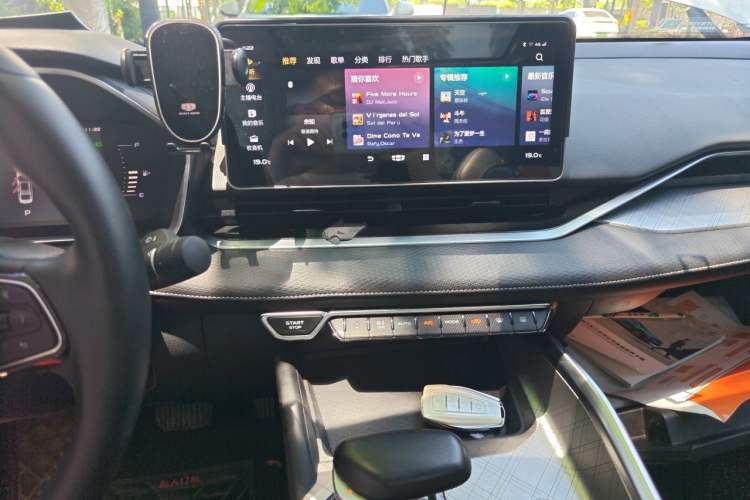 Used Geely Auto Preface 2021 2.0TD Luxury Version Audio And AC Panel