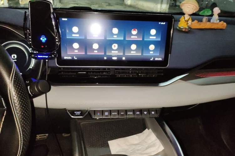 Used Geely Auto Preface 2021 2.0TD Luxury Version Audio And AC Panel