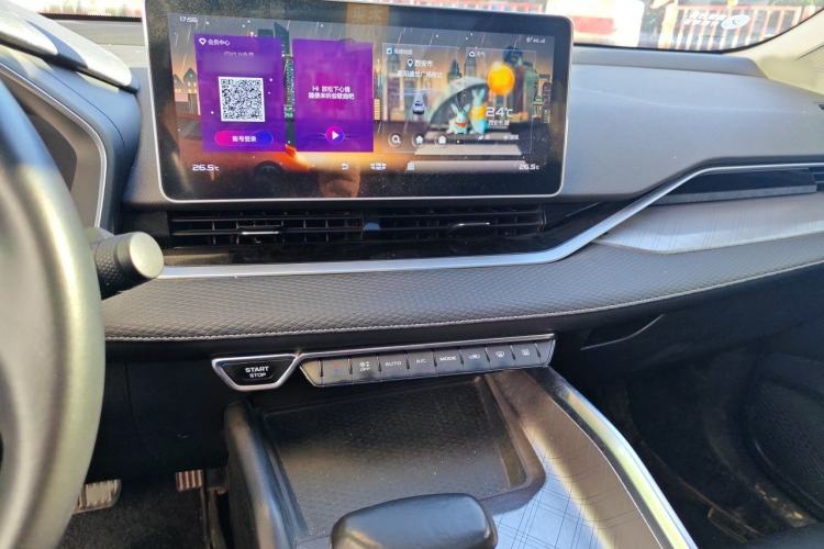 Used Geely Auto Preface 2021 2.0TD Luxury Version Audio And AC Panel