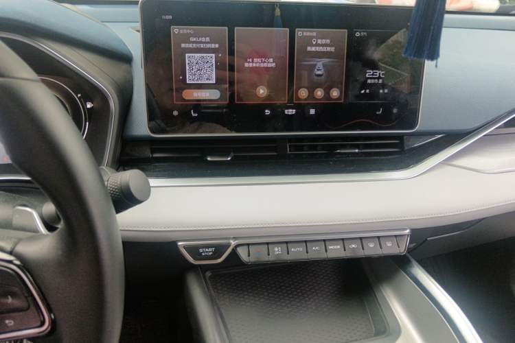 Used Geely Auto Preface 2021 2.0TD Luxury Version Audio And AC Panel