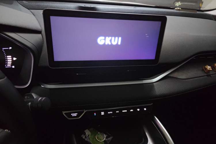 Used Geely Auto Preface 2021 2.0TD Luxury Version Audio And AC Panel