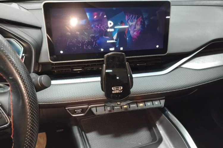 Used Geely Auto Preface 2021 2.0TD Luxury+ Version Audio And AC Panel