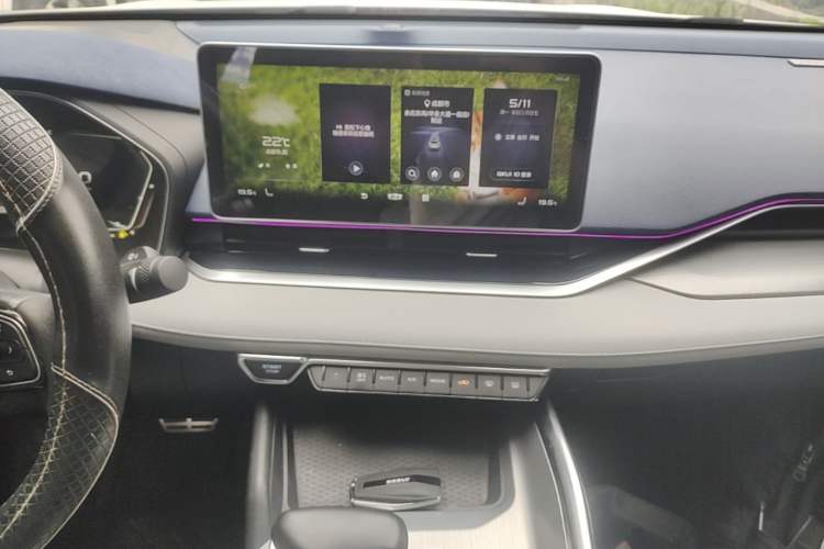 Used Geely Auto Preface 2021 Revised Version 2.0TD Luxury Edition Audio And AC Panel