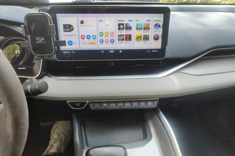 Used Geely Auto Preface 2021 2.0TD Flagship Edition Audio And AC Panel