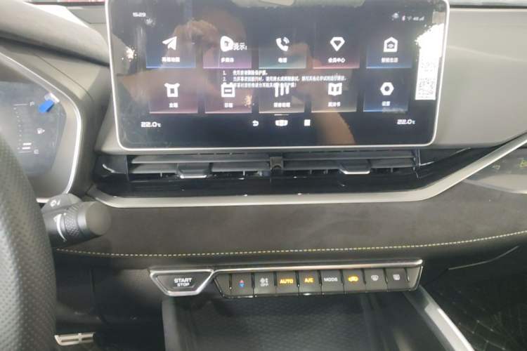 Used Geely Auto Preface 2021 2.0TD Space-Time Edition Hao Yue Audio And AC Panel