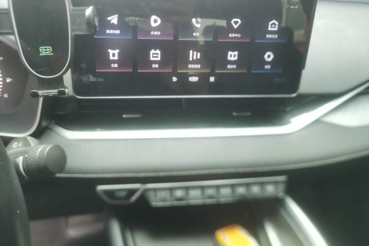 Used Geely Auto Preface 2021 2.0TD Luxury Version Audio And AC Panel