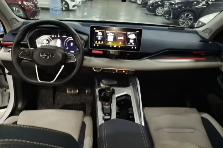 Used Geely Auto Preface 2021 Revised Version 2.0TD Luxury Edition Center Console