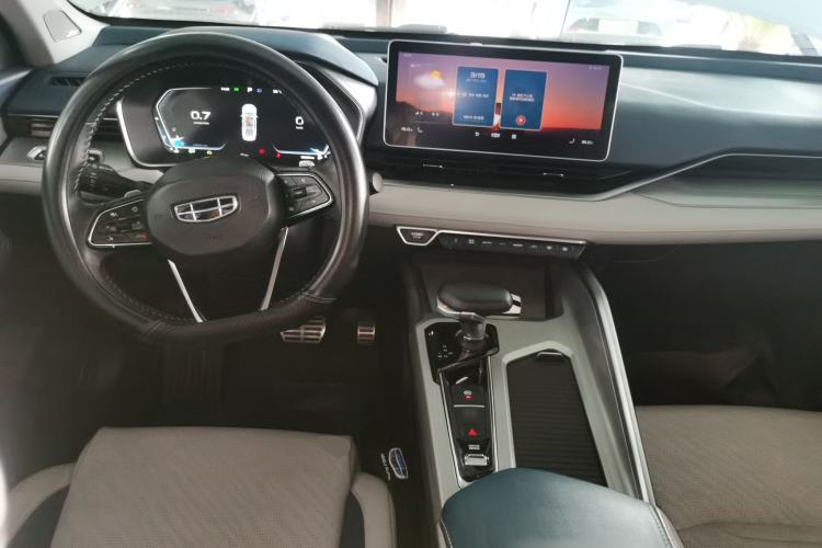 Used Geely Auto Preface 2021 Revised Version 2.0TD Luxury Edition Center Console