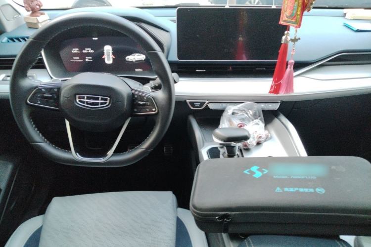 Used Geely Auto Preface 2021 Revised Version 2.0TD Luxury Edition Center Console