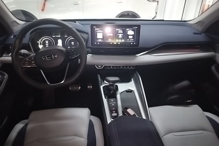 Used Geely Auto Preface 2021 2.0TD Flagship Edition Center Console