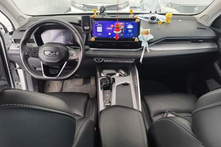 Used Geely Auto Preface 2021 2.0TD Luxury Version Center Console