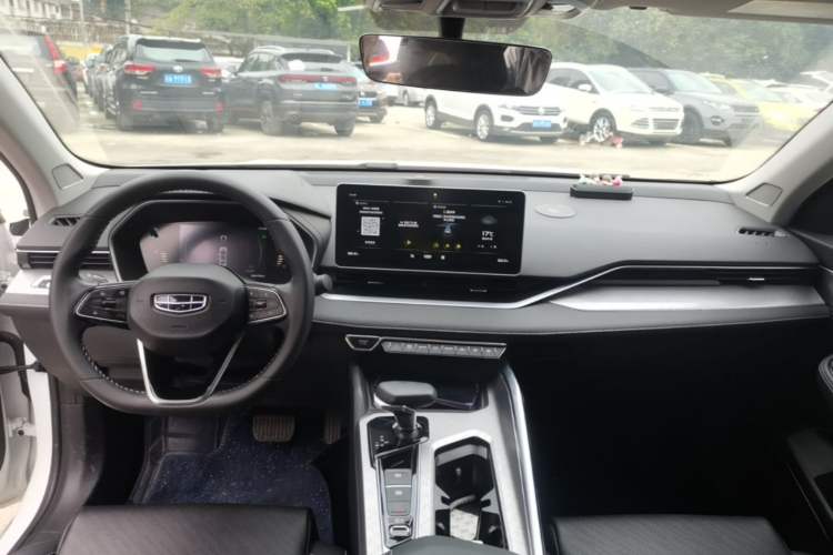 Used Geely Auto Preface 2021 2.0TD Luxury Version Center Console