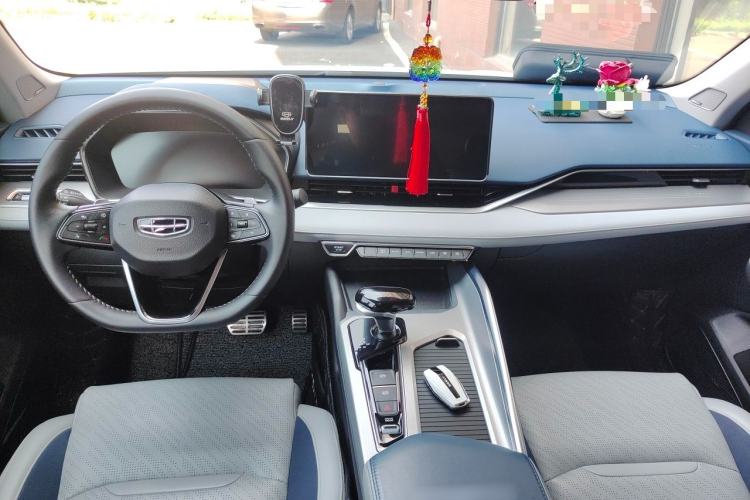 Used Geely Auto Preface 2021 2.0TD Designer's Recommended Edition Center Console