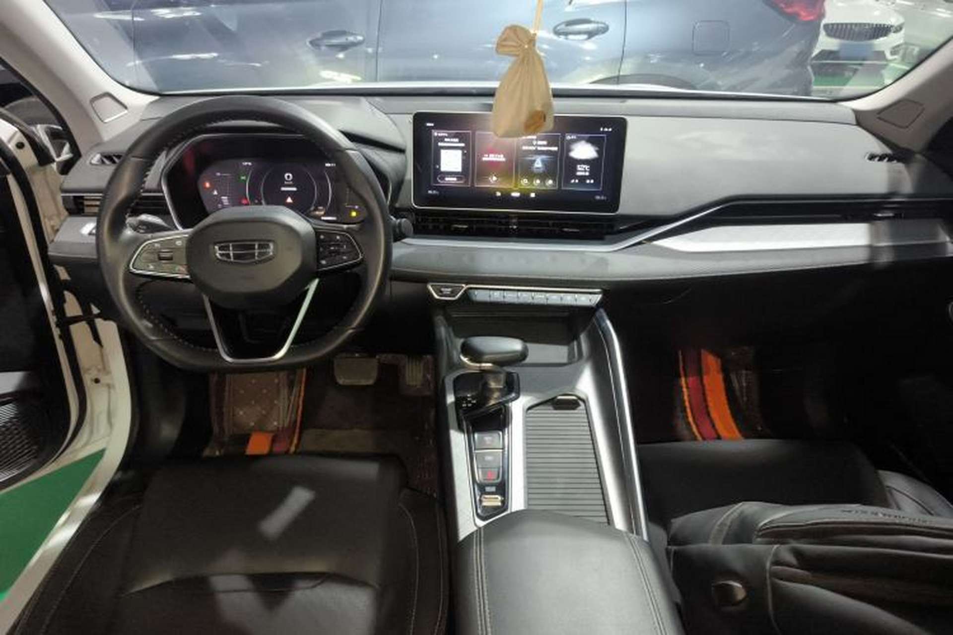 Used Geely Auto Preface 2021 2.0TD Luxury Version Center Console
