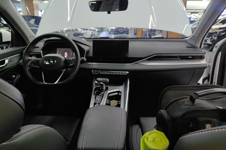 Used Geely Auto Preface 2021 2.0TD Elite Edition Center Console