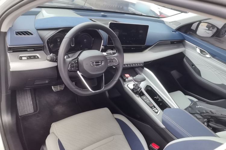 Used Geely Auto Preface 2021 Revised Version 2.0TD Luxury Edition Center Console