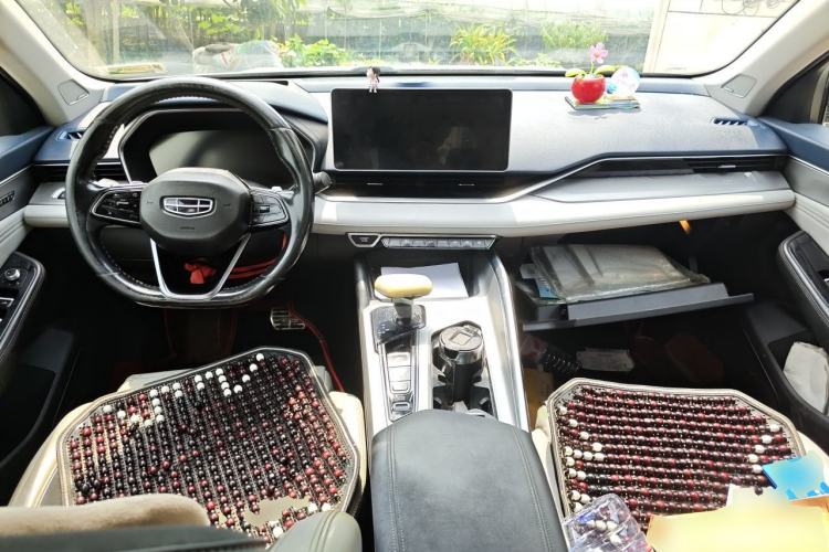 Used Geely Auto Preface 2021 2.0TD Flagship Edition Center Console