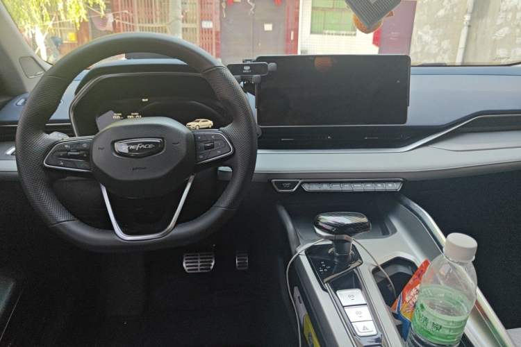 Used Geely Auto Preface 2021 2.0TD Luxury Version Center Console