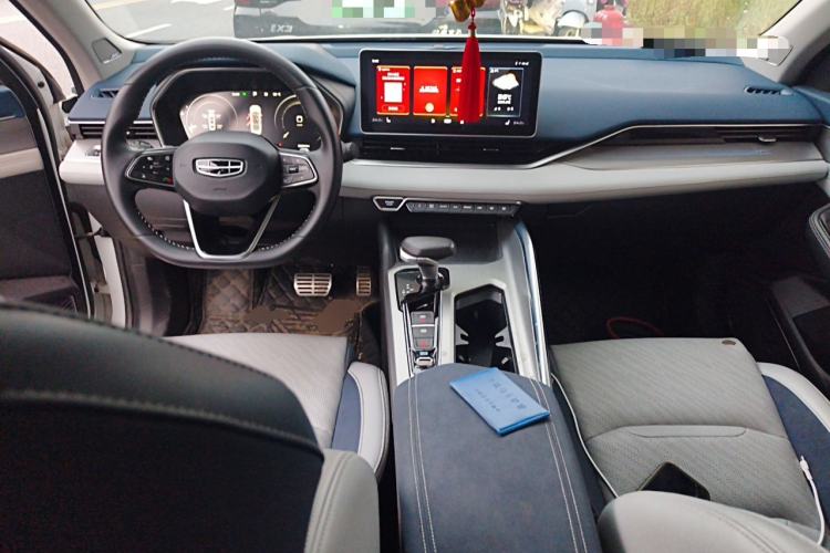 Used Geely Auto Preface 2021 2.0TD Designer's Recommended Edition Center Console
