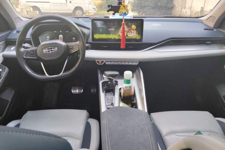Used Geely Auto Preface 2021 2.0TD Flagship Edition Center Console