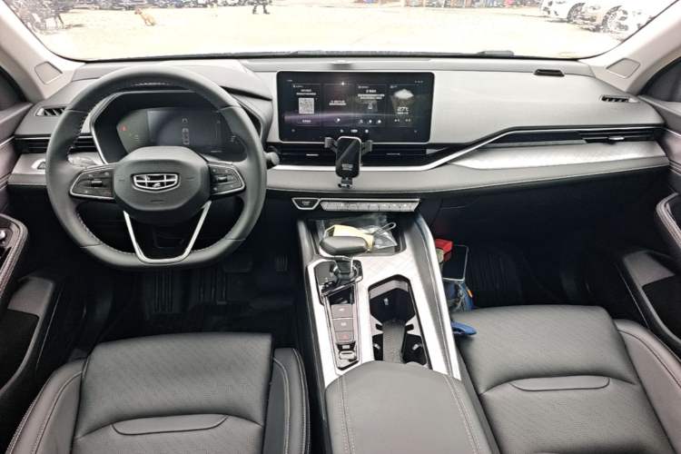 Used Geely Auto Preface 2021 2.0TD Luxury Version Center Console