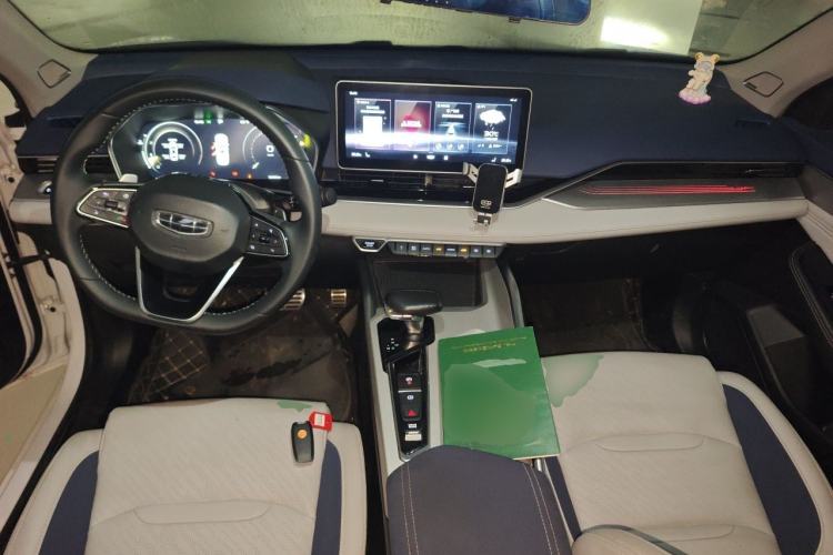 Used Geely Auto Preface 2021 Revised Version 2.0TD Luxury Edition Center Console